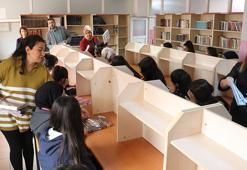 Diyarbakır'da öğretmenler seferber oldu: Maddi imkanı kısıtlı olan kırsaldaki 119 genç kızı YKS’ye hazırlıyorlar!
