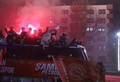1’inci Lig’e yükselmeyi garantileyen Batman Petrolspor’a coşkulu karşılama