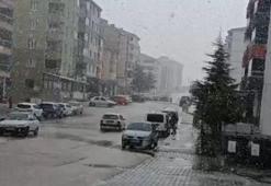 Eskişehir'e nisan ayında yağan kar vatandaşlara sürpriz oldu