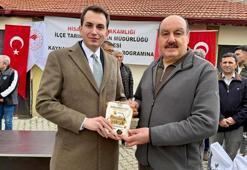 Hisarcık'ta üreticiye çifte müjde: Tohum ve şeker seferberliği ile çiftçinin yükü yarı yarıya azaldı!