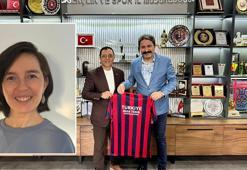 Eskişehirli hakem Kevser Yıldız dünyayı salladı! Türkiye'nin gururu oldu