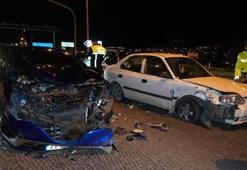 Kırıkkale'de kırmızı ışık ihlali yapan sürücü otomobile çarptı