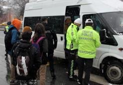 Servis ücretlerine bir kez daha zam geldi: Veliler araç başında tepki gösterdi