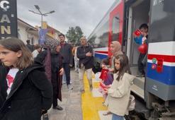1934 yılında başlayana Turistik Tuz Ekspresi 2026'nın ilk seferini yaptı: Ziyaretçiler Çankırı'ya hayran kaldı