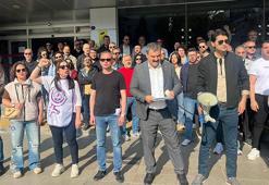 Karşıyaka Belediyesi'nde çalışan memurlar iş bırakma eylemi yaptı