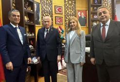 Bahçeli, Demirören Medya heyetini kabul etti! MHP liderinden 'Uzak Şehir'e övgü