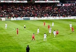3. Lig play-of 1. Tur ilk maçında Balıkesirspor, Eskişehirspor'u 2 golle geçti