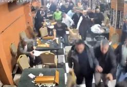 Kahvehanede deprem paniği: 'Resmen bina sallandı!' Birbirlerini ezerek dışarıya kaçtılar