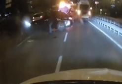 İstanbul'da korkunç zincirleme kaza! 1'i ağır 4 yaralı!