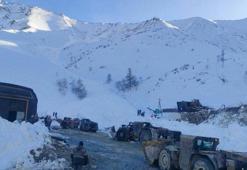 Rusya’da maden sahasında yaşanan çığ felaketinde 6 işçi hayatını kaybetti