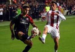 Ayvalıkgücü Belediyespor, Karşıyaka'yı play-off dışına itti Eskişehirspor’la eşleşti