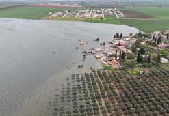Hatay'da ilçe halkı ne yapacağını şaşırdı! Köyler sular altında kaldı