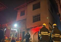 Karabük'te 2 katlı müstakil evde yangın paniği