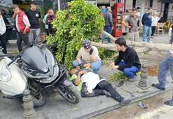 Antalya'a cip kaldırıma daldı, belediye işçisine çarptı!
