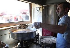 Edirne'de bayram havası! Kakava için gelen 60 bin kişi Selimiye Meydanı'na akın etti: Ciğercilerde adım atacak yer kalmadı