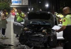 Kadın sürücü hurdaya dönen araçtan burnu bile kanamadan çıktı