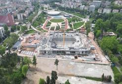 Burs'da tekrar ayağa kaldırılan Atatürk Spor Salonu’nda inşaat tüm hızıyla devam ediyor