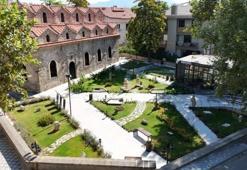 Türkiye'nin ilk kokusu müzesi kiliseden dönüştürüldü! 4 bin 500 yıllık formül sergileniyor