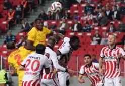 Samsunspor - Göztepe maçında 3 puan 3 golle geldi