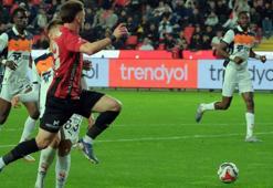 Gaziantep FK – RAMS Başakşehir FK lige veda maçında 3 gol vardı