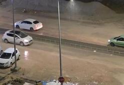 Edirne’de sağanak yağışlar etkili oldu caddeler göle döndü
