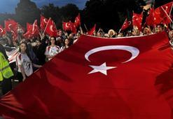 Edirne'de 7’den 70’e çok sayıda kişi ellerinde Türk bayraklarıyla 19 Mayıs coşkusunu yaşadı