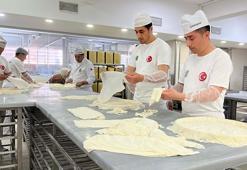 Gaziantep'te bayram öncesi baklava seferberliği başladı: Günlük 120 ton baklava üretimi için 24 saatlik vardiyaya geçildi