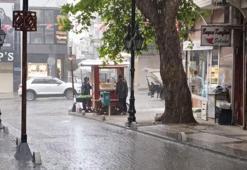 Şiddetli sağanak Tekirdağ'da hayatı olumsuz etkiledi