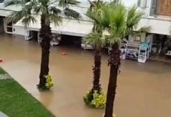 Düzce'de sağanak taşkına neden oldu ev ve işyerlerini su bastı