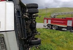 Van’da minibüs devrildi 2 kişi yaralandı