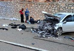 İki otomobilin çarpışması sonucu 1'i çocuk 9 kişi yaralandı