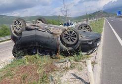 İznik'te takla atan otomobildeki anne ile oğlu yaralandı