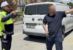 Eskişehir'de ters yönden gelen eksik evraklı sürücüden polise ilginç tepki