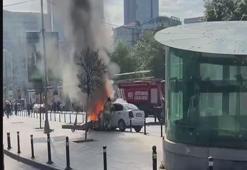 Şişli'de unutkan şoför trafiği birbirine kattı: Otomobil seyir halinde alev aldı