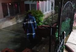 Kocaeli'de sağanak etkili oldu! Ev ve iş yerlerini su bastı