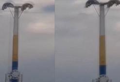 Lunaparkta dehşet anları! Arızalanan oyuncakta baş aşağı mahsur kaldılar