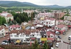 Sağanak ve dolu yağışı Kastamonu’da hayatı felç etti: İlçe beyaza büründü, ev ve iş yerlerini su bastı