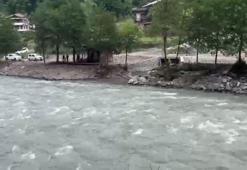 Kayıp genci dereden çıkaran AFAD ekibi akıntıya kapıldı! 1 personel öldü, 3 personel kurtarıldı