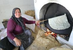 Yozgat'ta kadınların mesaisi başladı: Yufka ekmek için onlarcası bir araya geliyor