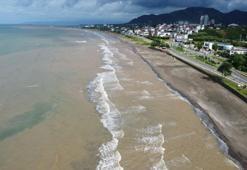 Ordu Ünye'de Karadeniz'in rengi tamamen değişti