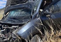 Kilis'te otomobil şarampole devrildi 2 kişi yaralandı