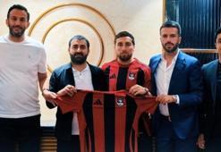 Vanspor transferi patlattı! Orkun Kökçü'nün abisi imzayı attı