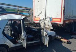 Osmaniye’de otomobil tıra çarptı 3’ü çocuk 5 kişi yaralandı