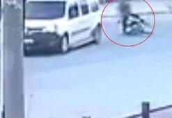 İnegöl'de motosikletle hafif ticari aracın çarpıştığı kaza kamerada