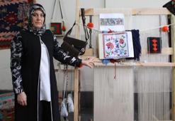 Annesinden öğrendiği sanatı yaşatarak kursiyerlere yeni bir beceri kazandırıyor