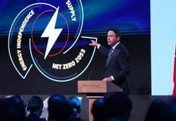 Bakan Bayraktar, Londra'da enerji dönüşümünün yol haritasını anlattı