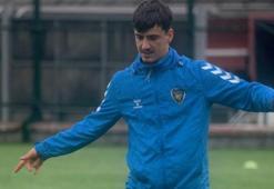 2. Lig ekibinin genç yıldızı Süper Lig takımına transfer oldu