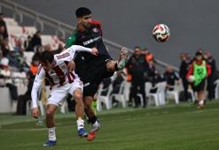 Karşıyaka'da ilk transfer! Burhanettin Basatemür istedi, imzayı attı
