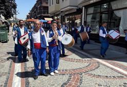 665'inci Kırkpınar'a davet: Edirne'de davul zurna ekibi sokaklara çıktı