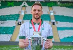 Bursaspor’da iç transfer hamlesi! Oyuncunun sözleşmesi uzatıldı